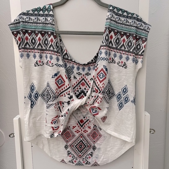 En Crème tee with open back - Picture 3 of 5